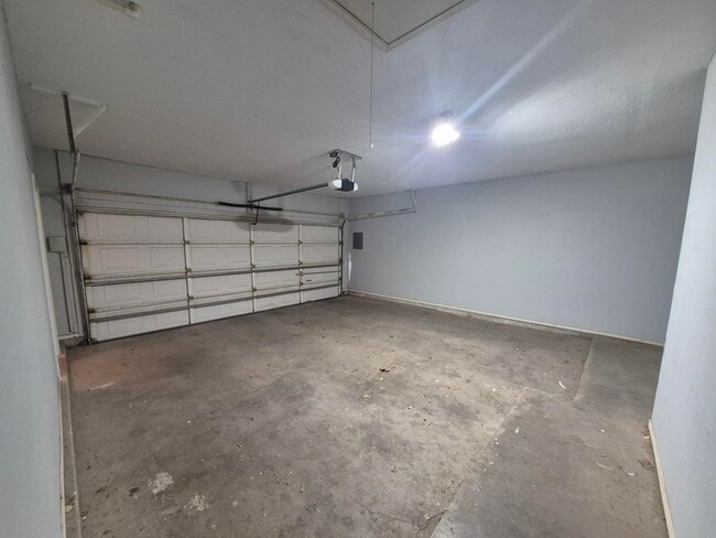 Building Photo - 5117 79th Dr