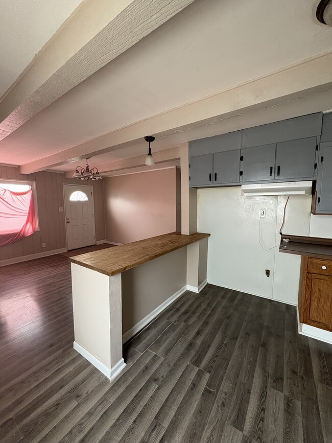 Building Photo - 3453 165th St