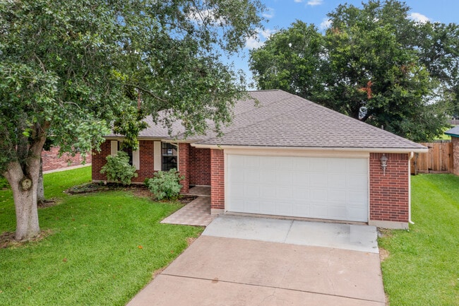 Building Photo - 509 Teal Dr