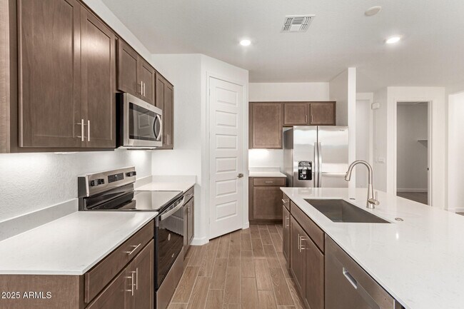 Building Photo - 17735 W Msn Ln