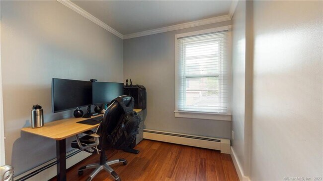 Building Photo - 18 Philip St