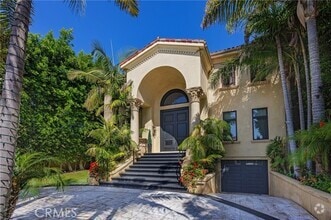 Building Photo - 20391 SW Cypress St