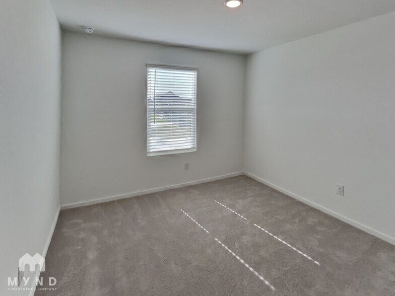 Building Photo - 340 Pacific Waters