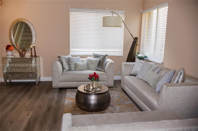 Building Photo - 1572 Canary Island Dr
