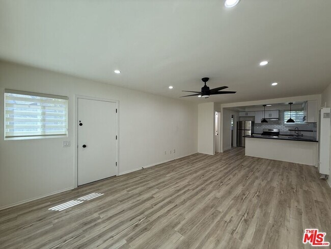 Building Photo - 25226 Loytan St