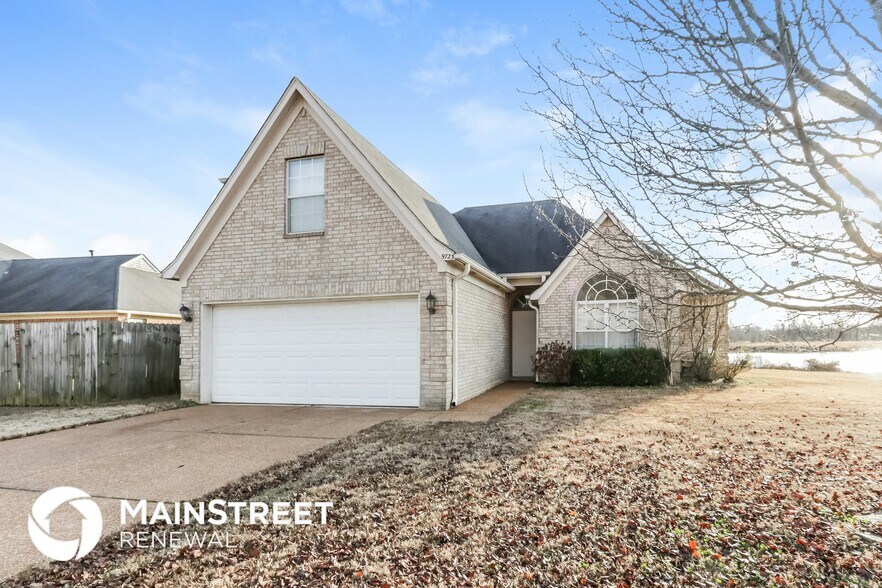 Primary Photo - 9723 Tucker Creek Cove