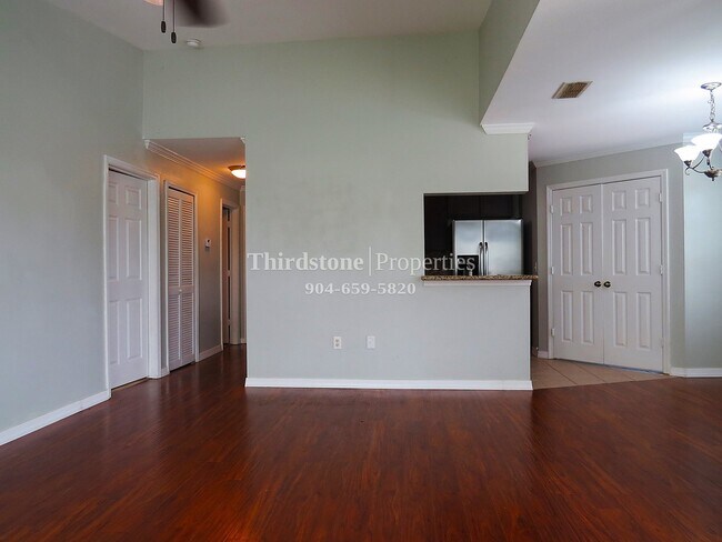 Building Photo - 7800 Point Meadows Dr
