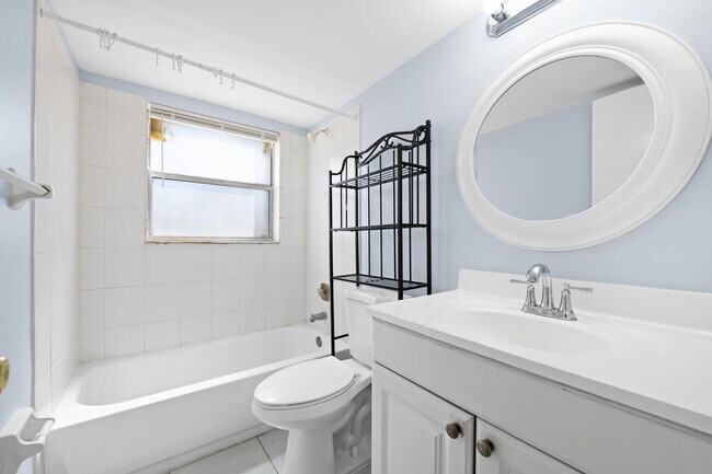 Building Photo - 3258 Coral Ridge Dr