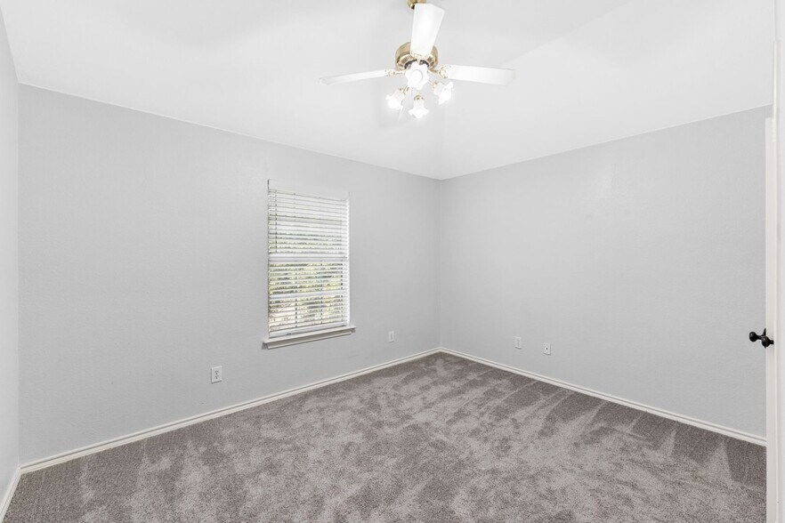 Building Photo - 5200 St Croix Ln