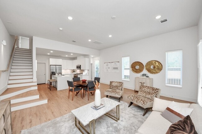 Building Photo - 1053 Glenn Ave