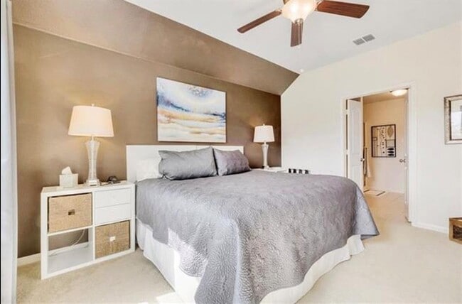 Building Photo - 13405 Clara Martin