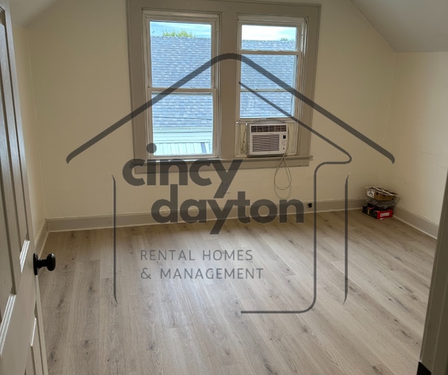 Building Photo - 1332 Campbell Ave