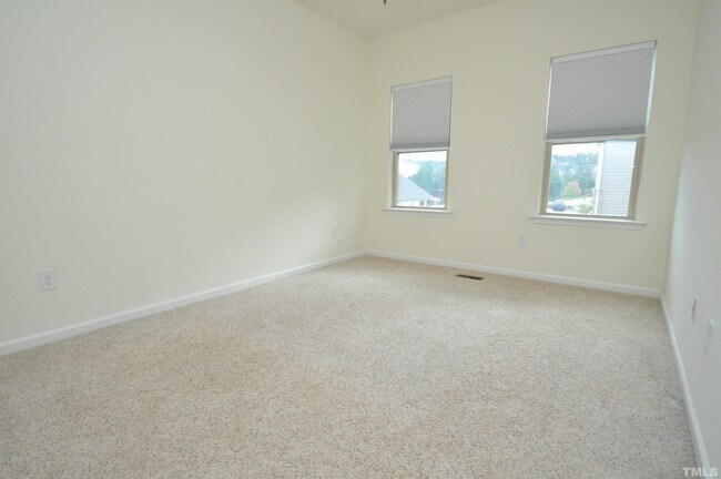 Building Photo - 5405 Cambridgeshire Loop