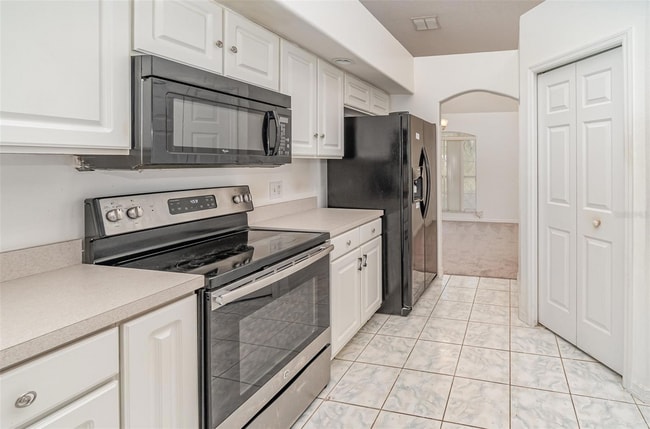 Building Photo - 647 S Delmonte Ct