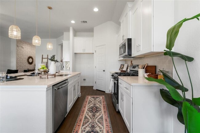 Building Photo - 2021 Josiah Cv