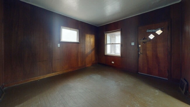 Building Photo - 3865 W 16th St