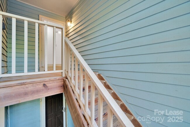 Building Photo - 3300 Selwyn Farms Ln