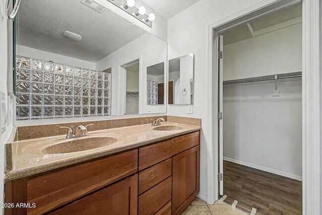 Building Photo - 3874 S Winter Ln