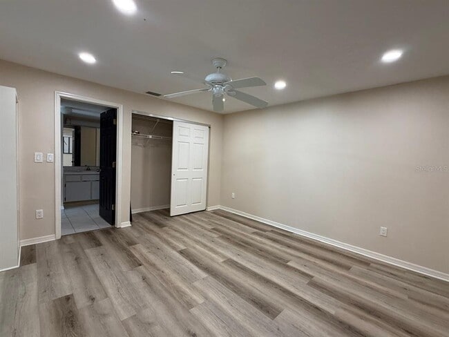 Building Photo - 1477 Park Beach Cir