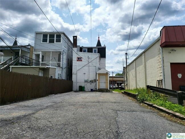 Building Photo - 1245 W Turner St