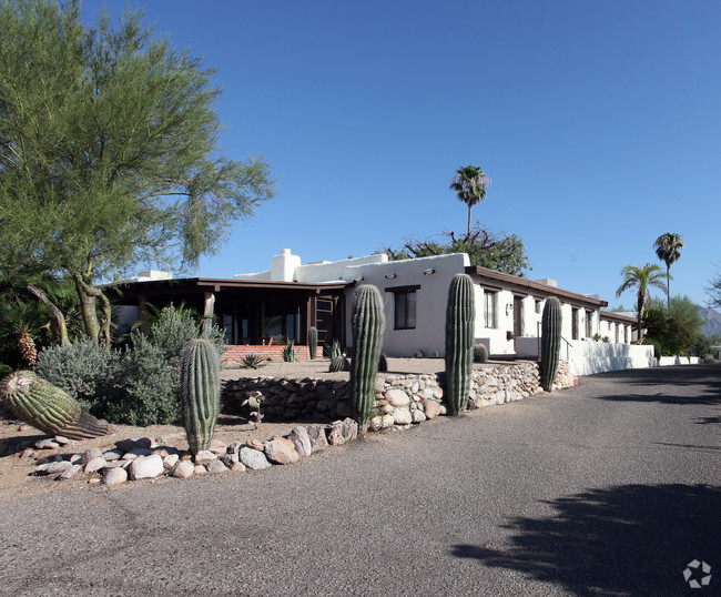 Primary Photo - Ranch House Lodge