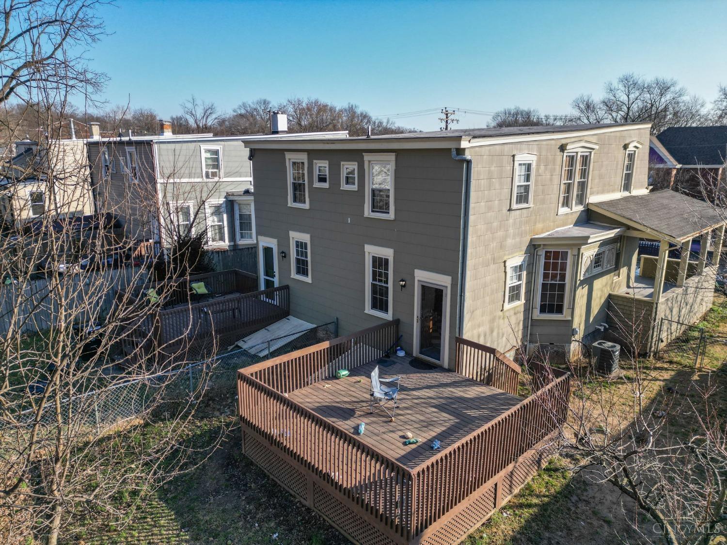 Building Photo - 4559 N Edgewood Ave