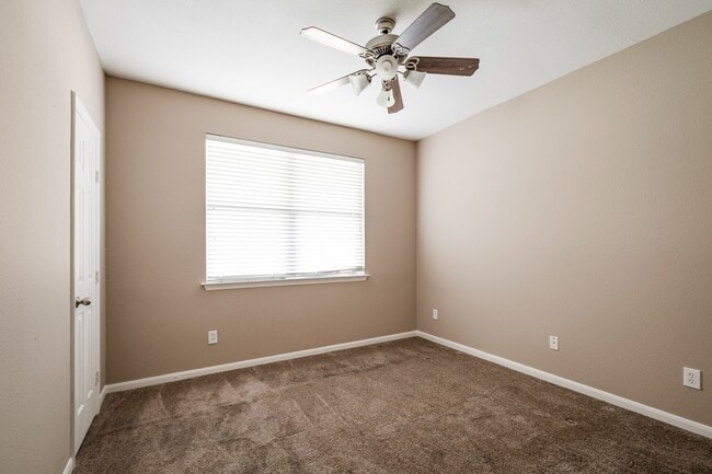 Building Photo - 9611 Sage Deck Ln