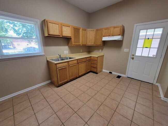 Building Photo - 1609 Manchester Ave 2BR/1BA (Middletown)