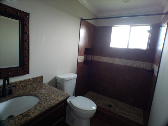 Building Photo - 4422 Haiti Ln