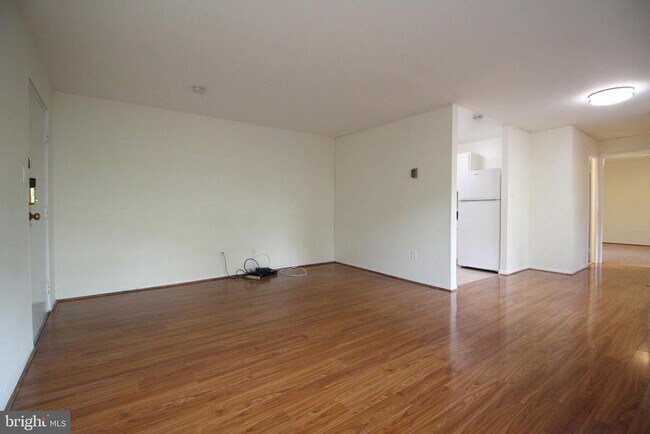 Primary Photo - 1511 S George Mason Dr