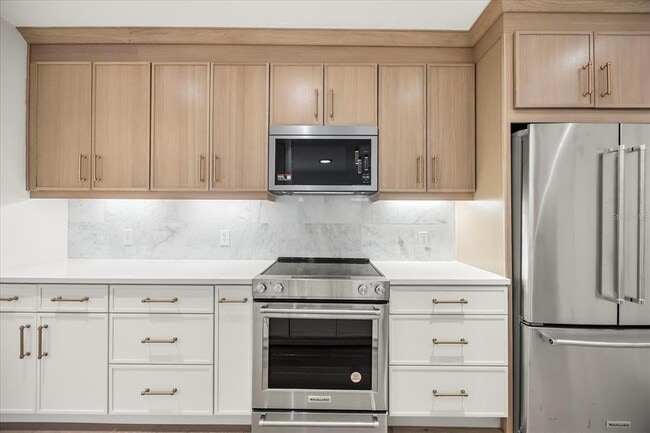 Building Photo - 1316 Lake Baldwin Ln