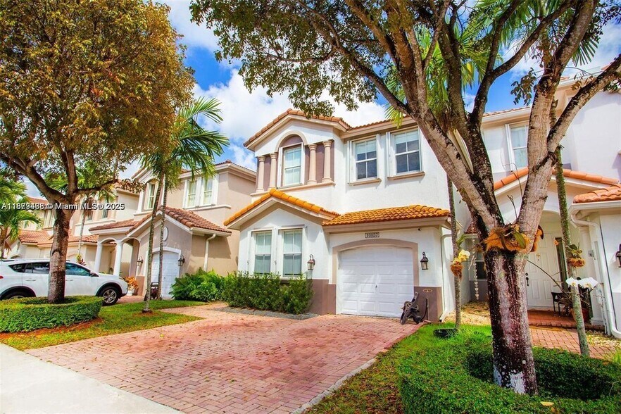 Building Photo - 10857 NW 84th St