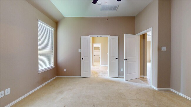 Building Photo - 12314 Meadow Breeze Dr