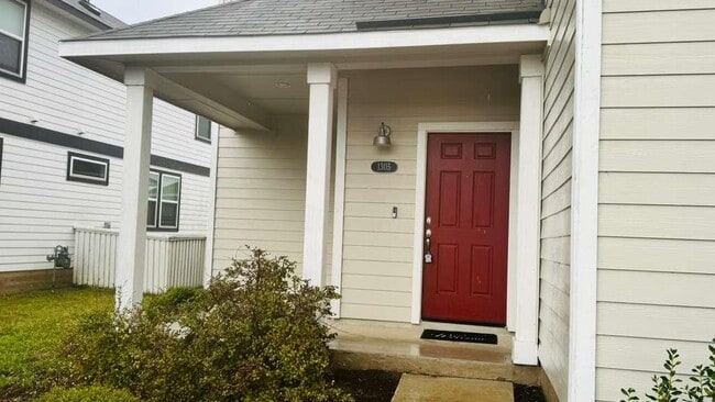 Building Photo - 1305 Goforth Rd