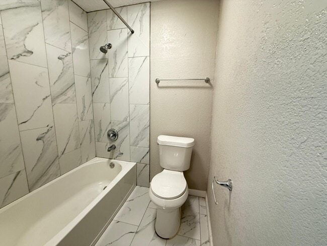 Building Photo - 2501 Yoakum Blvd