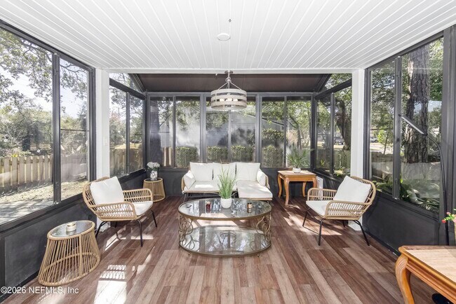 Building Photo - 506 Cali Dr