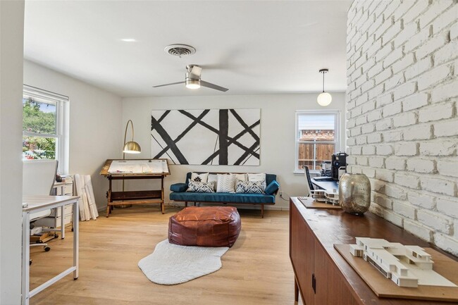 Building Photo - 9704 Lanward Dr