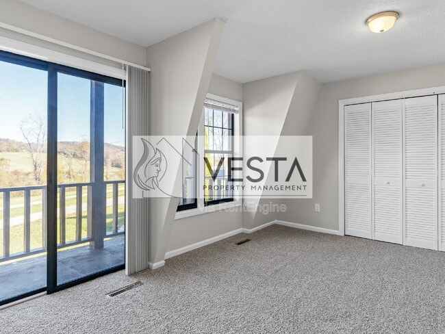 Building Photo - 588 Ray Hill Rd