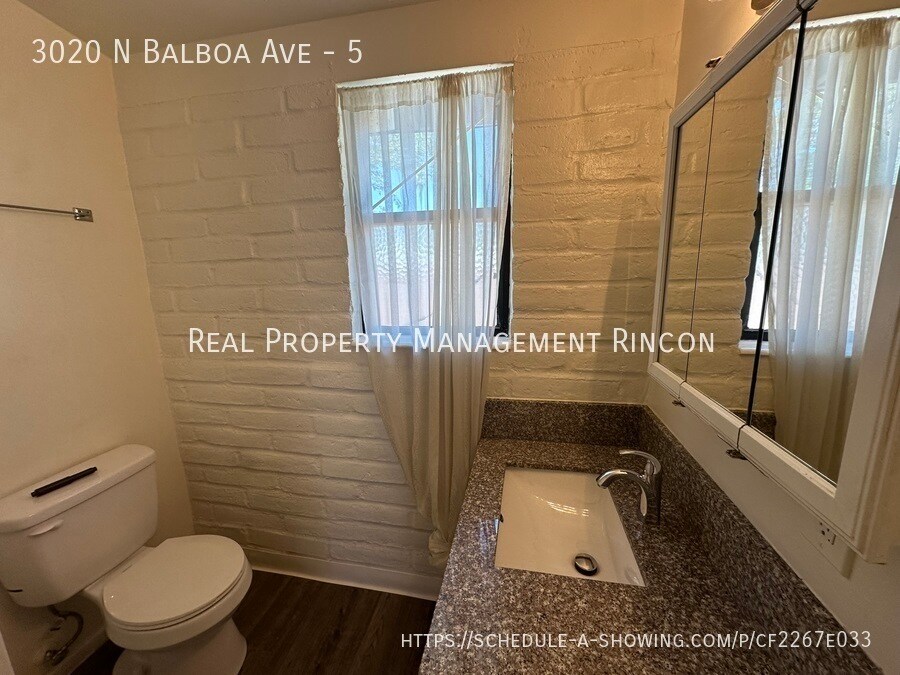 Building Photo - 3020 N Balboa Ave