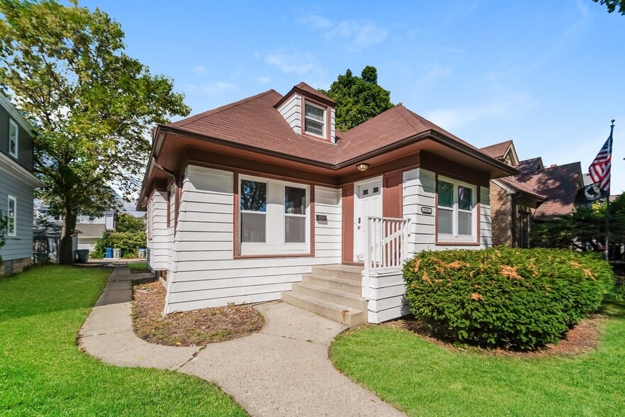 Building Photo - 3915 N 40th St