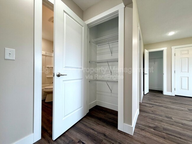 Building Photo - 3253 Charlesgate Ave SW