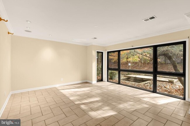 Building Photo - 1434 Kirby Rd