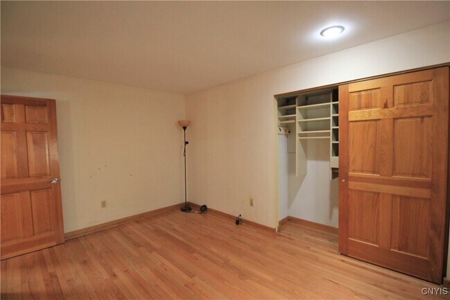 Building Photo - 222 Shuart Ave