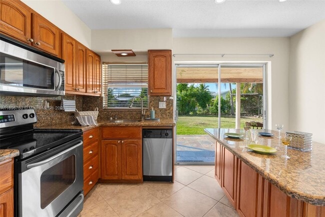 Building Photo - 7305 NW 95th Way