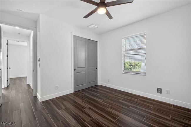 Building Photo - 332 SW 26th St