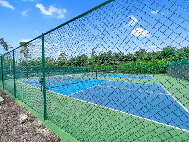 Building Photo - Move-In Ready: Goblin’s Treasure Awaits Sa...