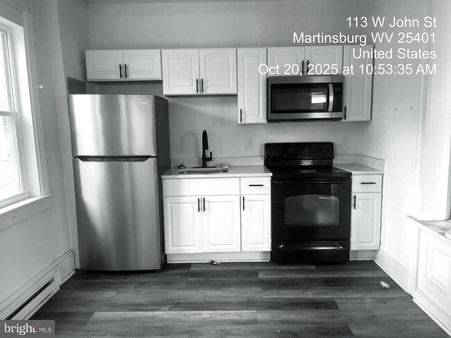 Building Photo - 113 W John St