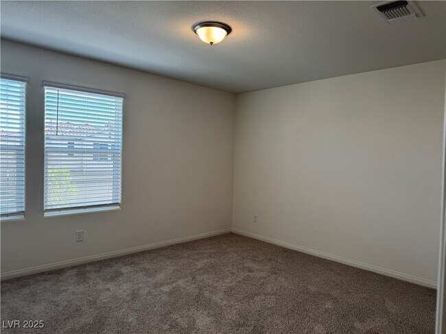 Building Photo - 7006 Sylmar Ave