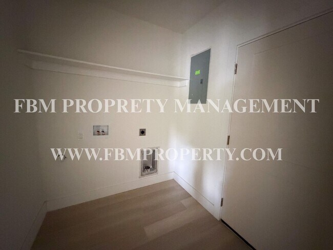 Building Photo - 1017 S 8th St