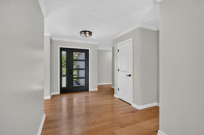 Building Photo - 4817 Torrey Pines Ct